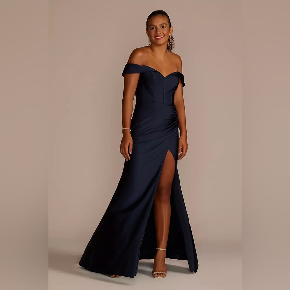 Perfect for Prom Jules & Cleo Midnight STRETCH SATIN DRESS Sz 6
